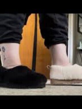 UGG UGG Classic Cozy Bootie Black Shearling Slip-On Clogs Size 7